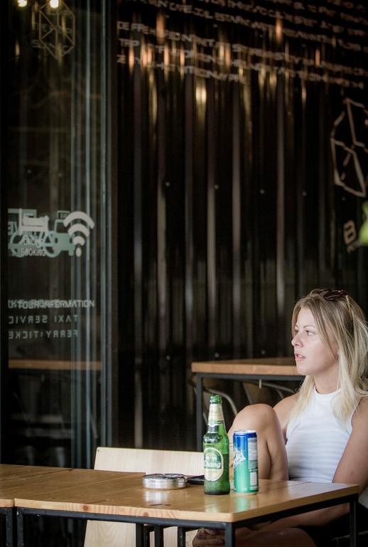 Box Poshtel Phuket Vandrehjem Eksteriør billede