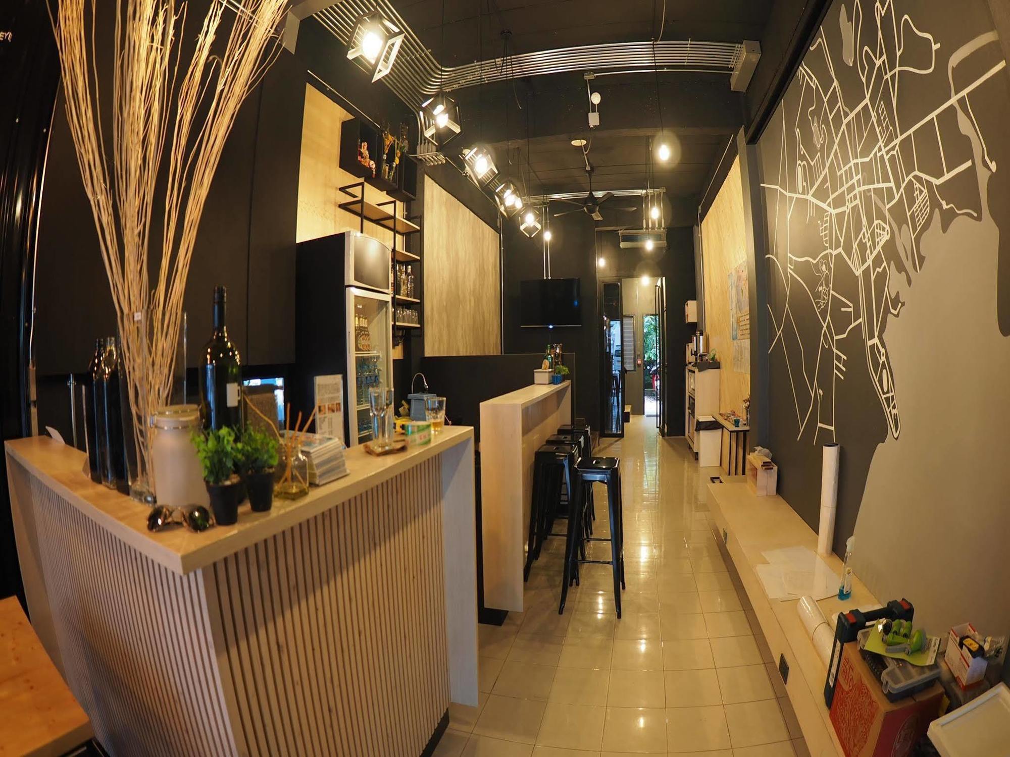 Box Poshtel Phuket Vandrehjem Eksteriør billede