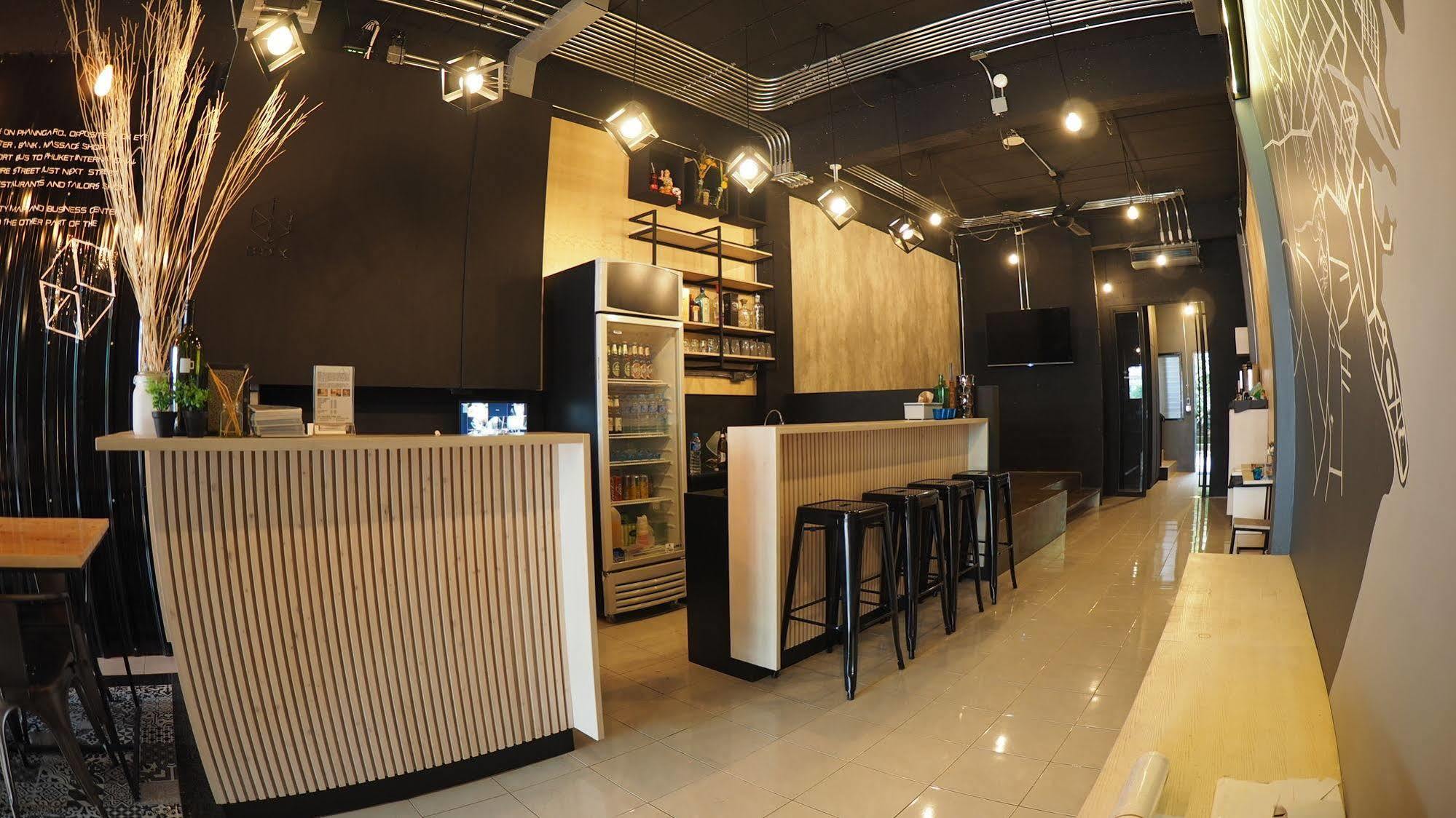 Box Poshtel Phuket Vandrehjem Eksteriør billede