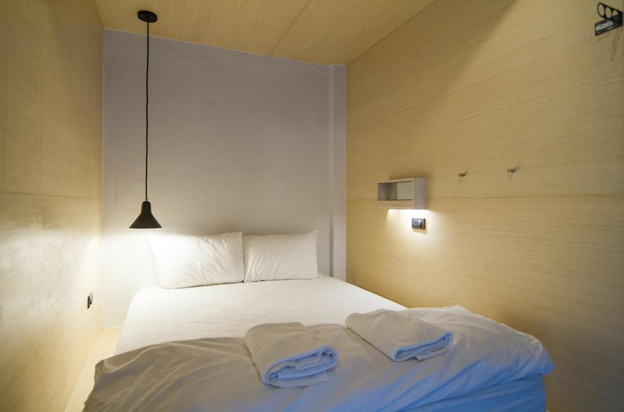 Box Poshtel Phuket Vandrehjem Eksteriør billede